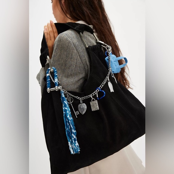 Free People Wrapped Carabiner Bag Charm✨🩵 - Picture 1 of 4